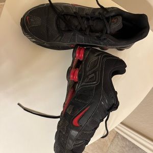 Black men tennis. Used but have a lot more life left.